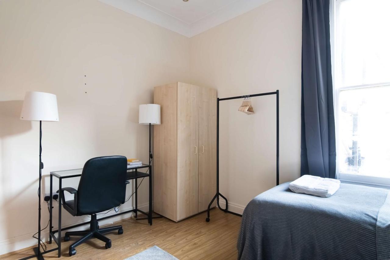 Two Bedroom Apartment In Tooting Londra Exterior foto